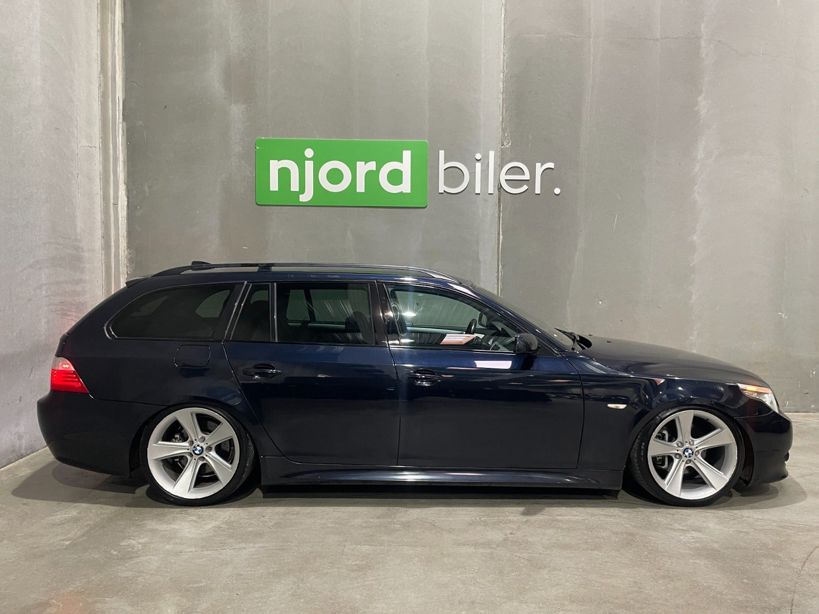 Sort BMW 530d fra 2008