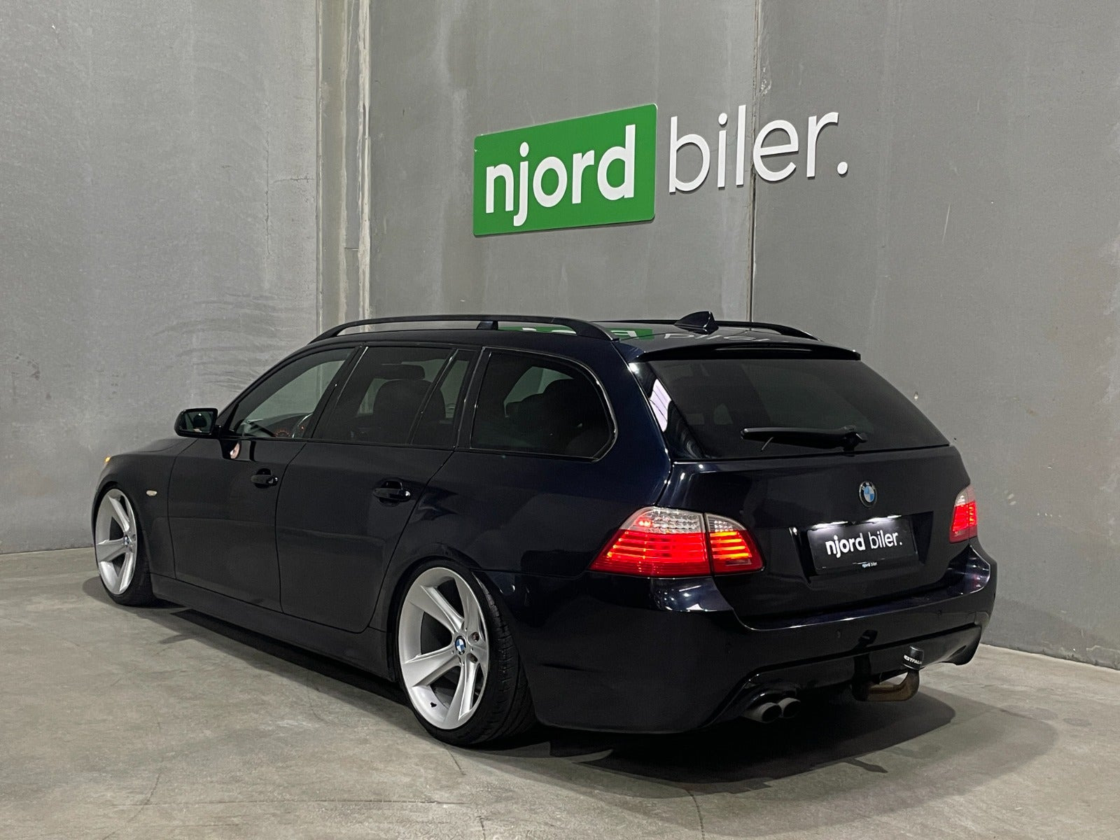 Sort BMW 530d fra 2008