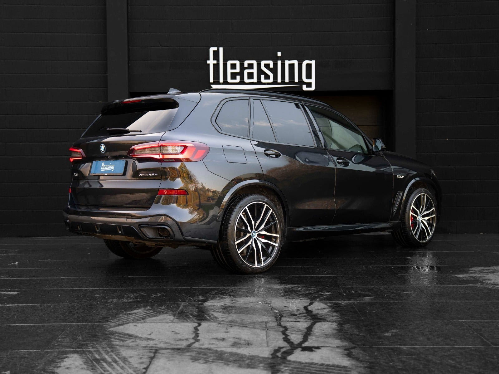 Sort BMW X5 fra 2022