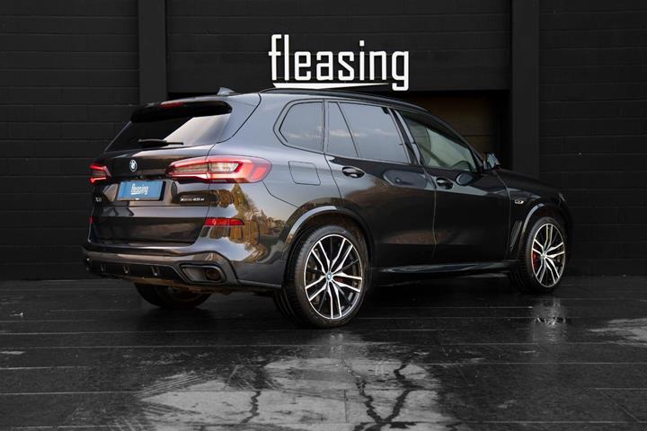 Sort BMW X5 fra 2022