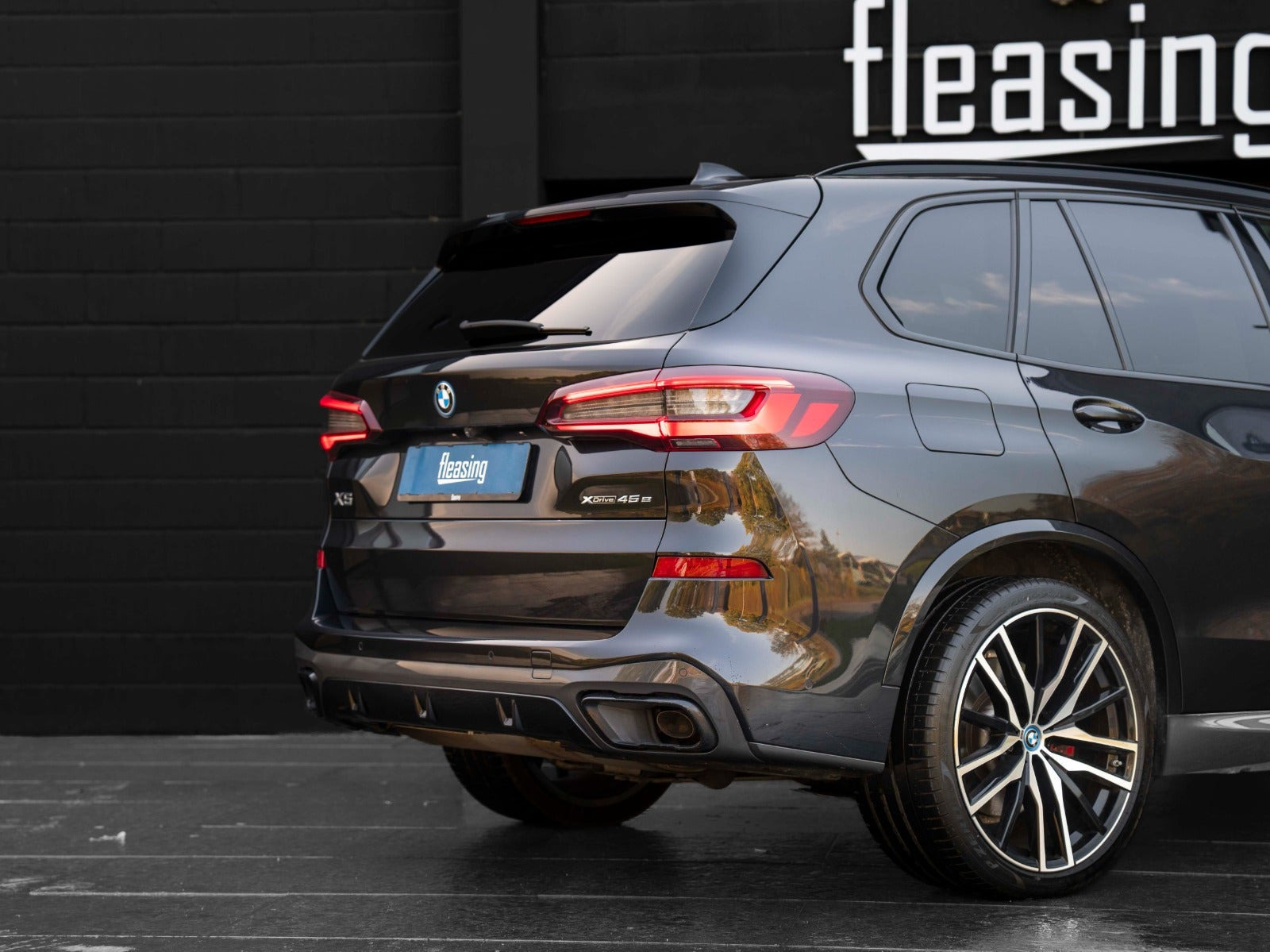 Sort BMW X5 fra 2022