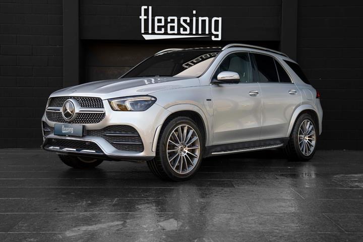 Sølv Mercedes GLE350 de fra 2020