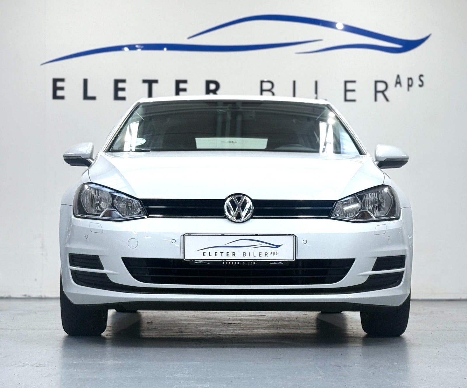 Hvid VW Golf VII fra 2015