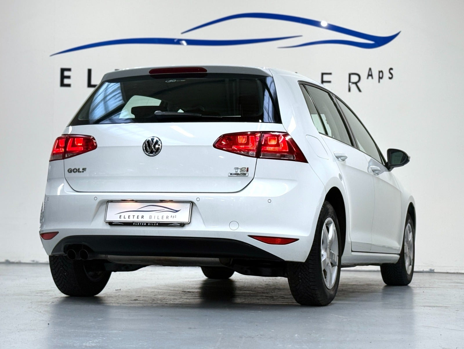 Hvid VW Golf VII fra 2015