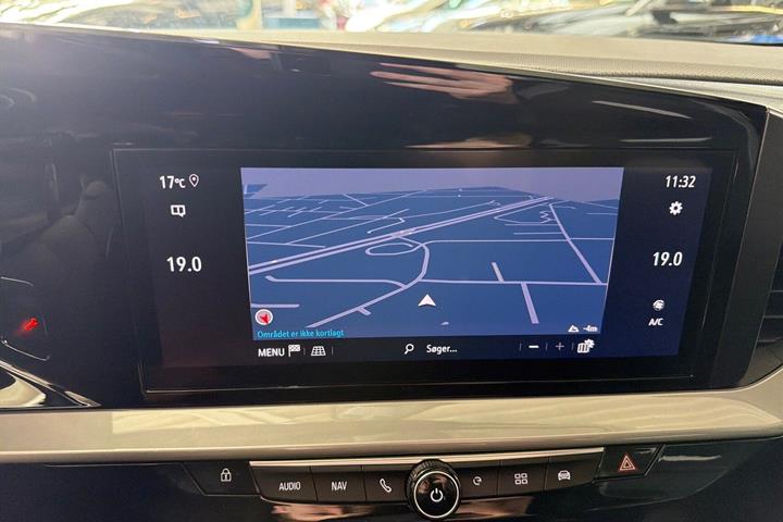 Hvid Opel Mokka-e fra 2023