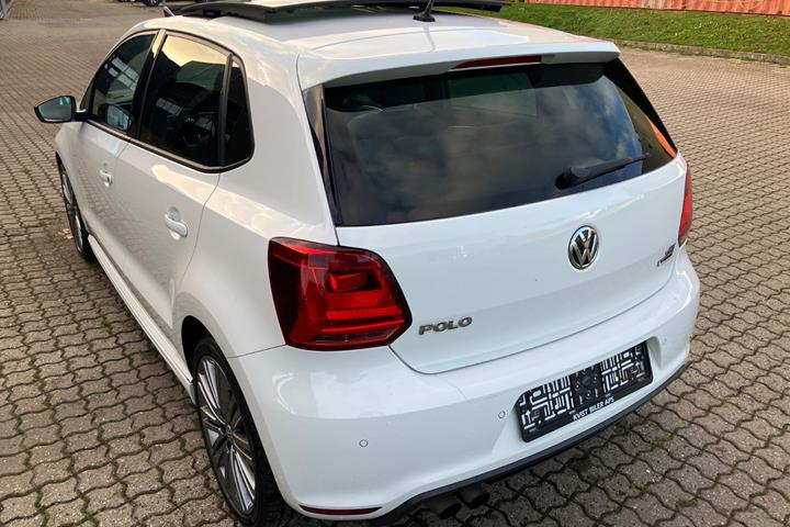 Hvid VW Polo fra 2016