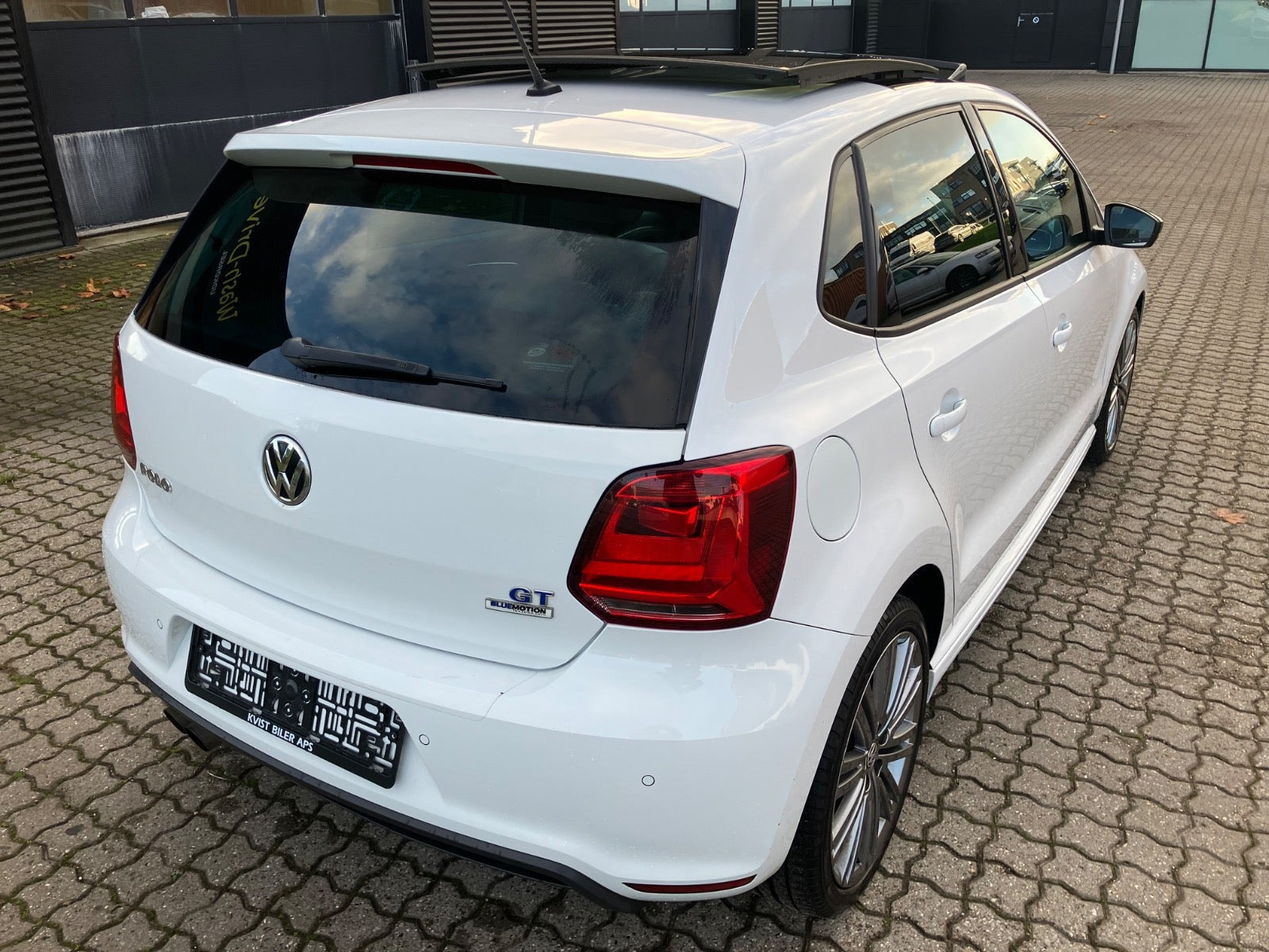 Hvid VW Polo fra 2016