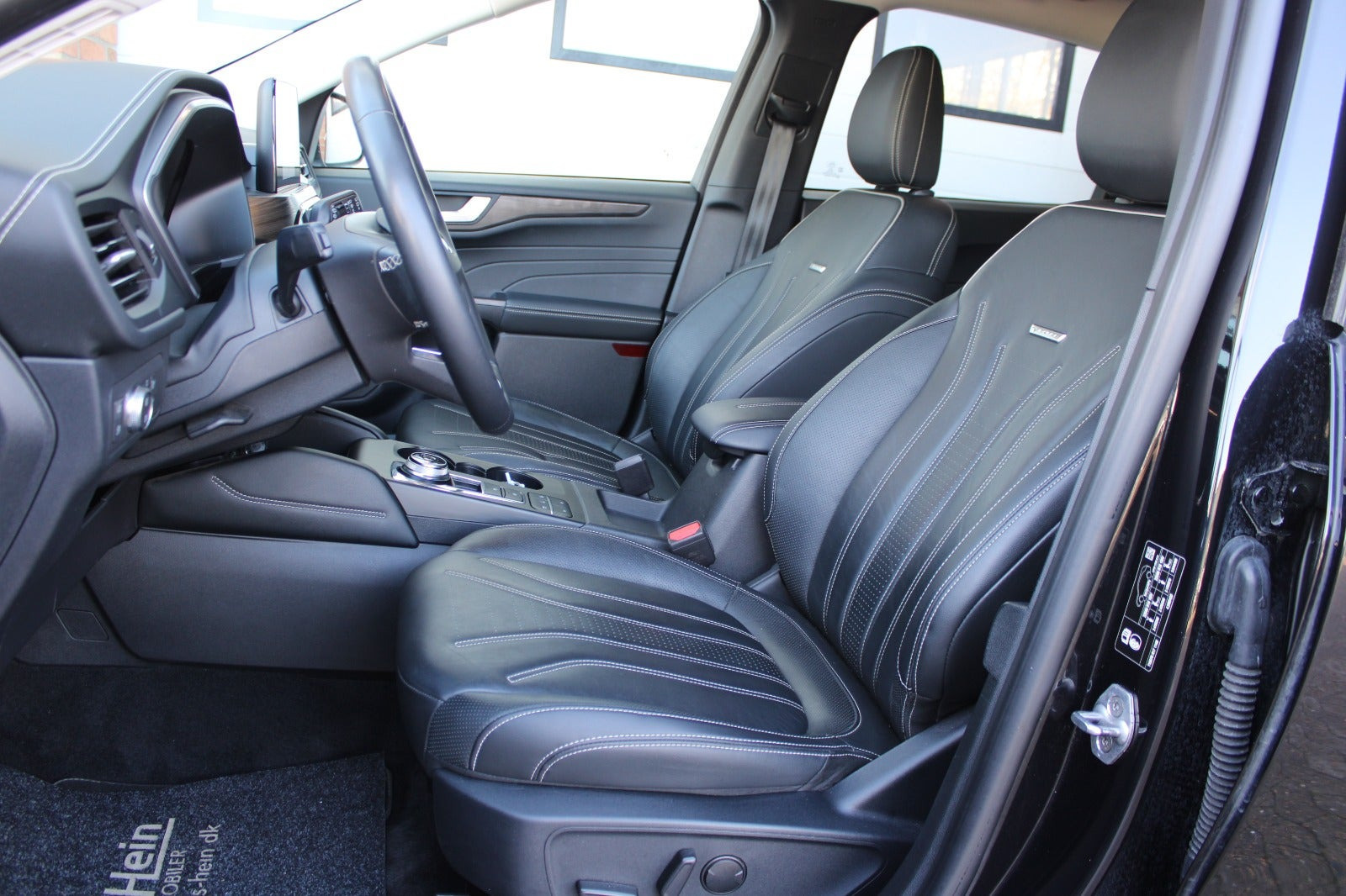 Sort Ford Kuga fra 2022