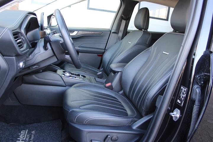 Sort Ford Kuga fra 2022