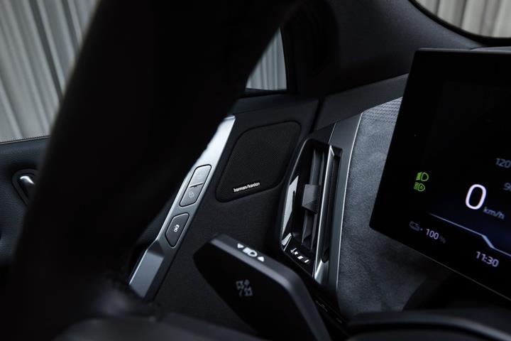 Sort BMW iX fra 2025