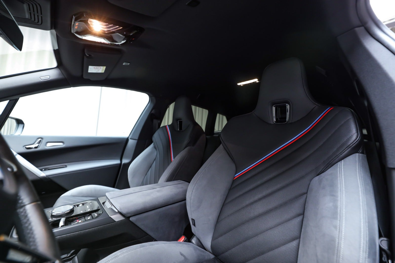 Sort BMW iX fra 2025