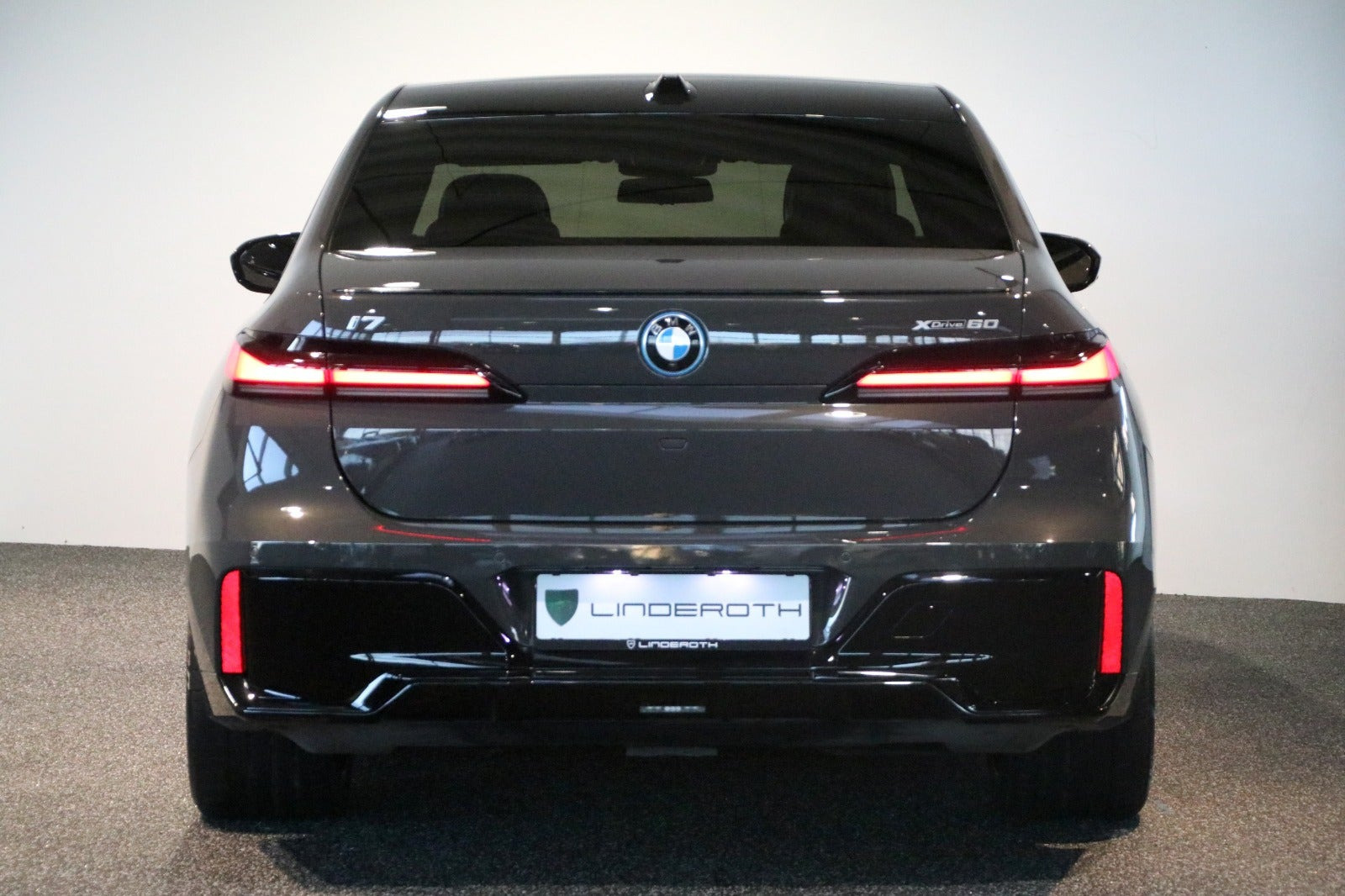 Grå BMW i7 fra 2023