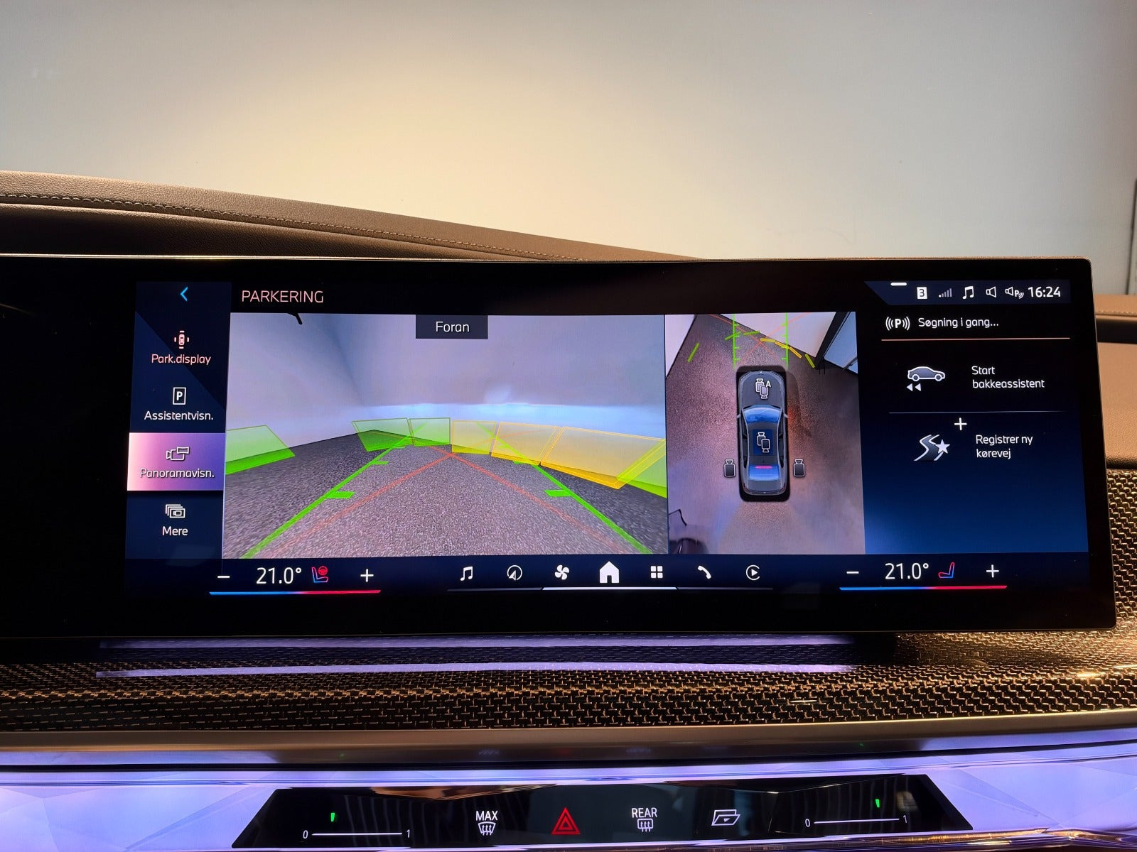 Grå BMW i7 fra 2023