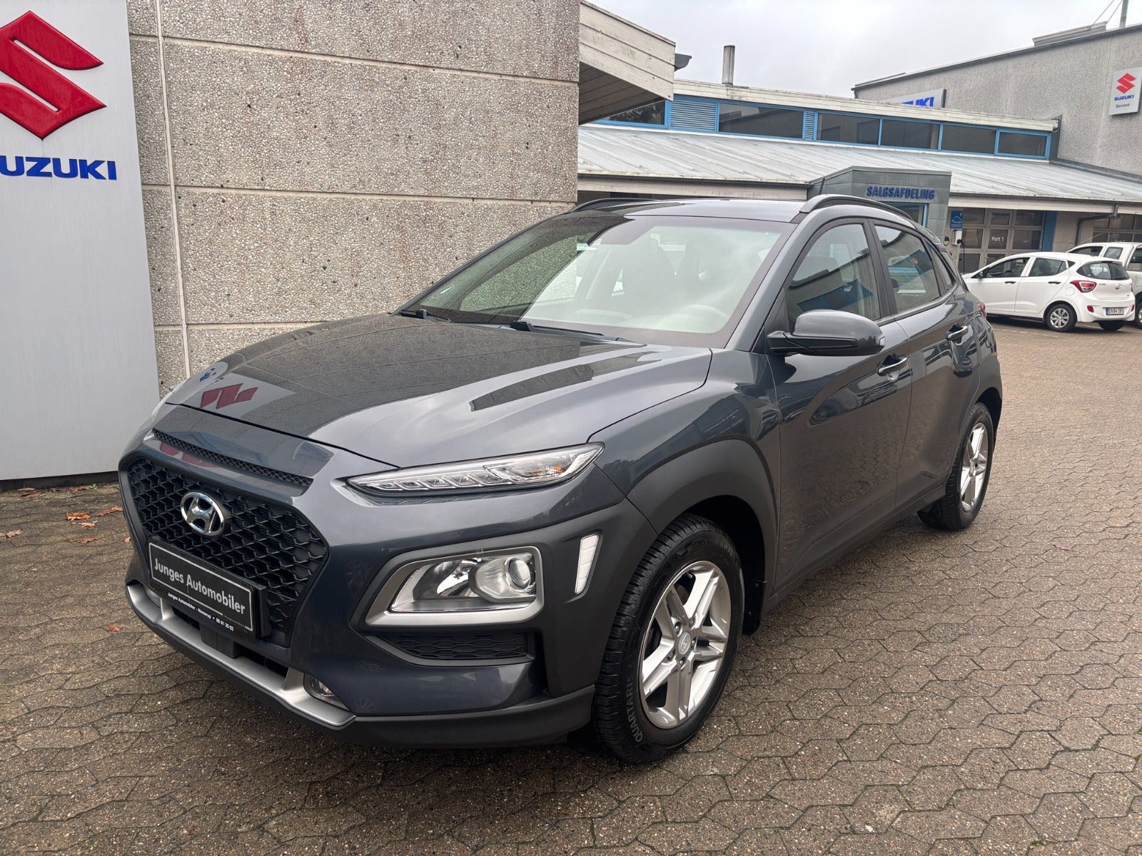 Grå Hyundai Kona fra 2018