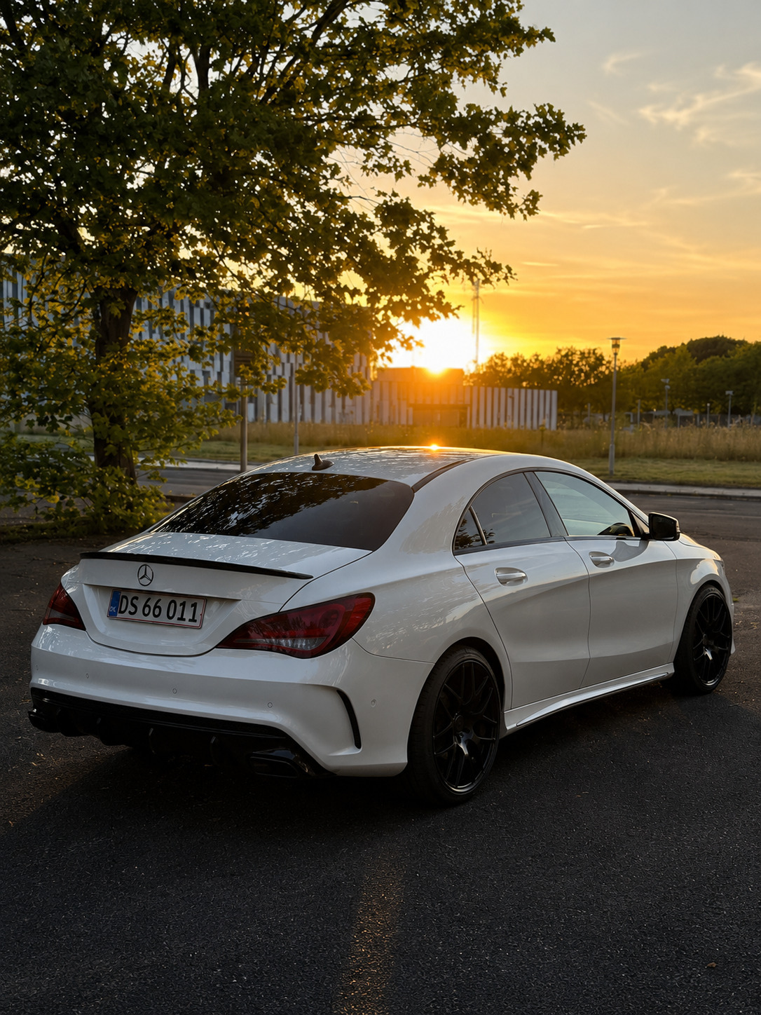Hvid Mercedes CLA200 fra 2013