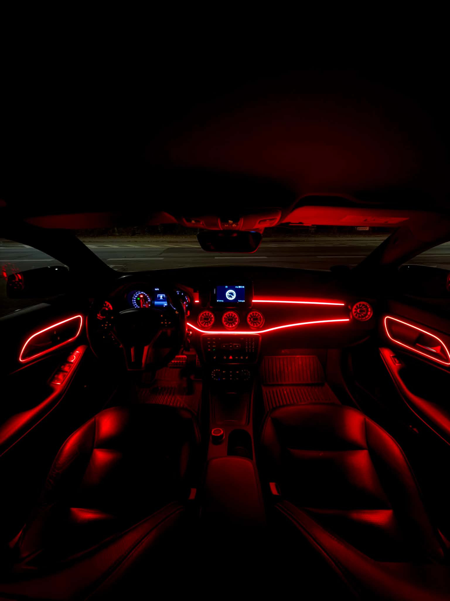 Hvid Mercedes CLA200 fra 2013