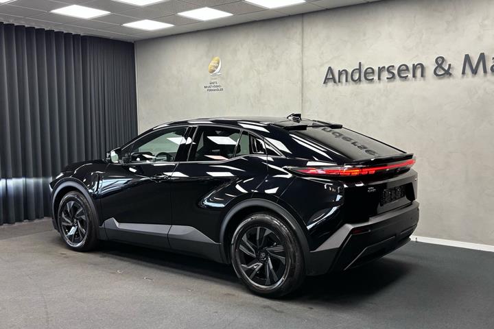 Sort Toyota C-HR+ fra 2026