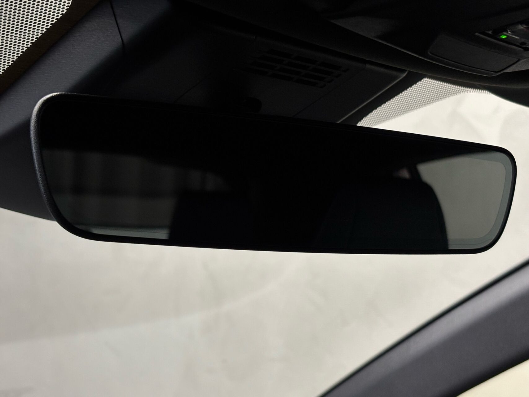 Sort Toyota C-HR+ fra 2026