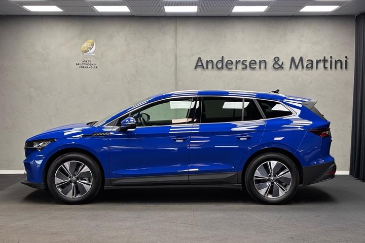 Blå Skoda Enyaq fra 2024