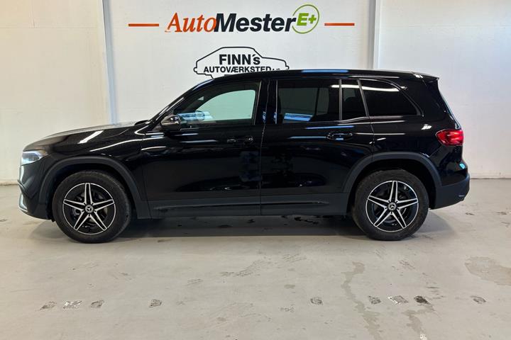 Sort Mercedes EQB250+ fra 2024
