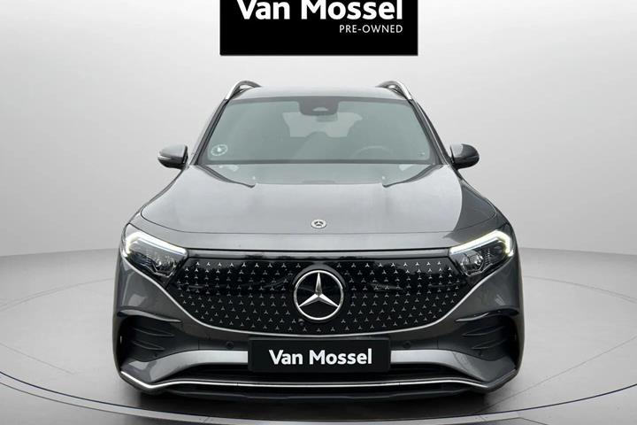 Grå Mercedes EQB250+ fra 2025