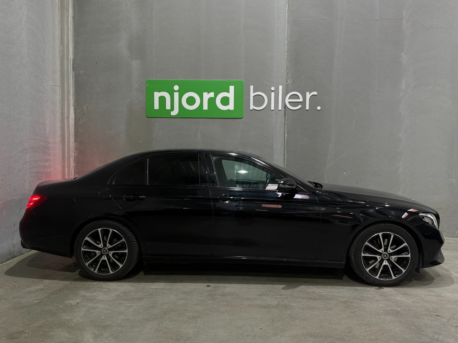 undefined Mercedes E220 d fra 2017