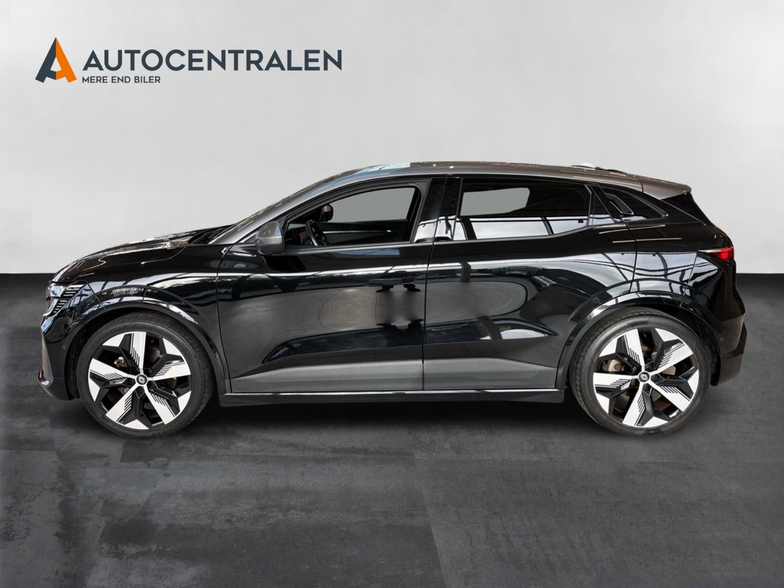 Sort Renault Megane E-Tech fra 2023