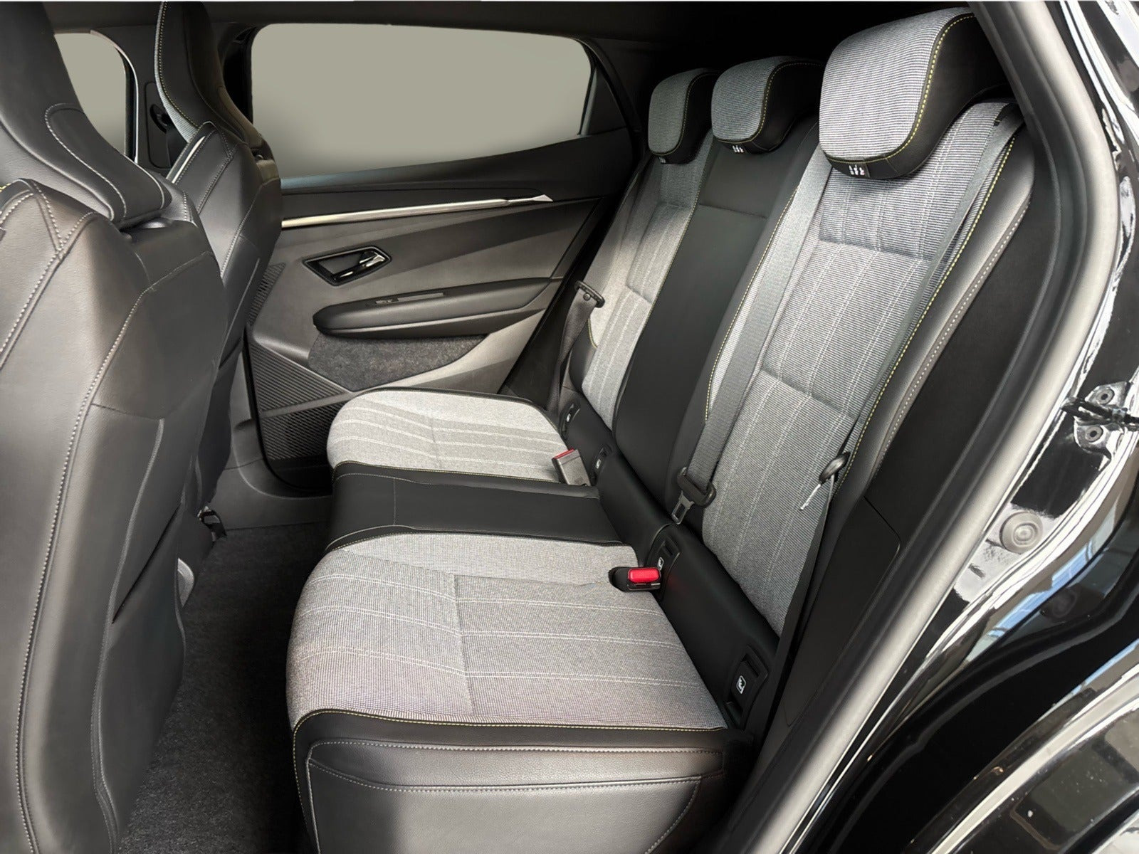 Sort Renault Megane E-Tech fra 2023