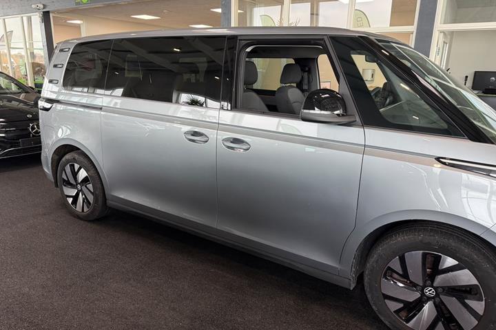 Sølv VW ID.Buzz fra 2025