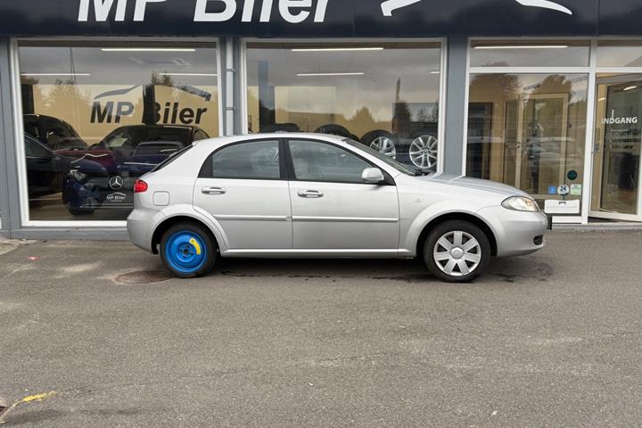 Sølv Chevrolet Lacetti fra 2008