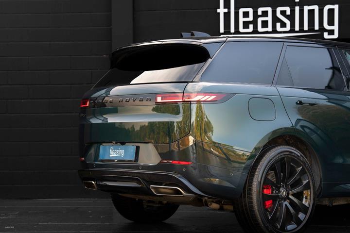 Grøn Land Rover Range Rover sport fra 2025