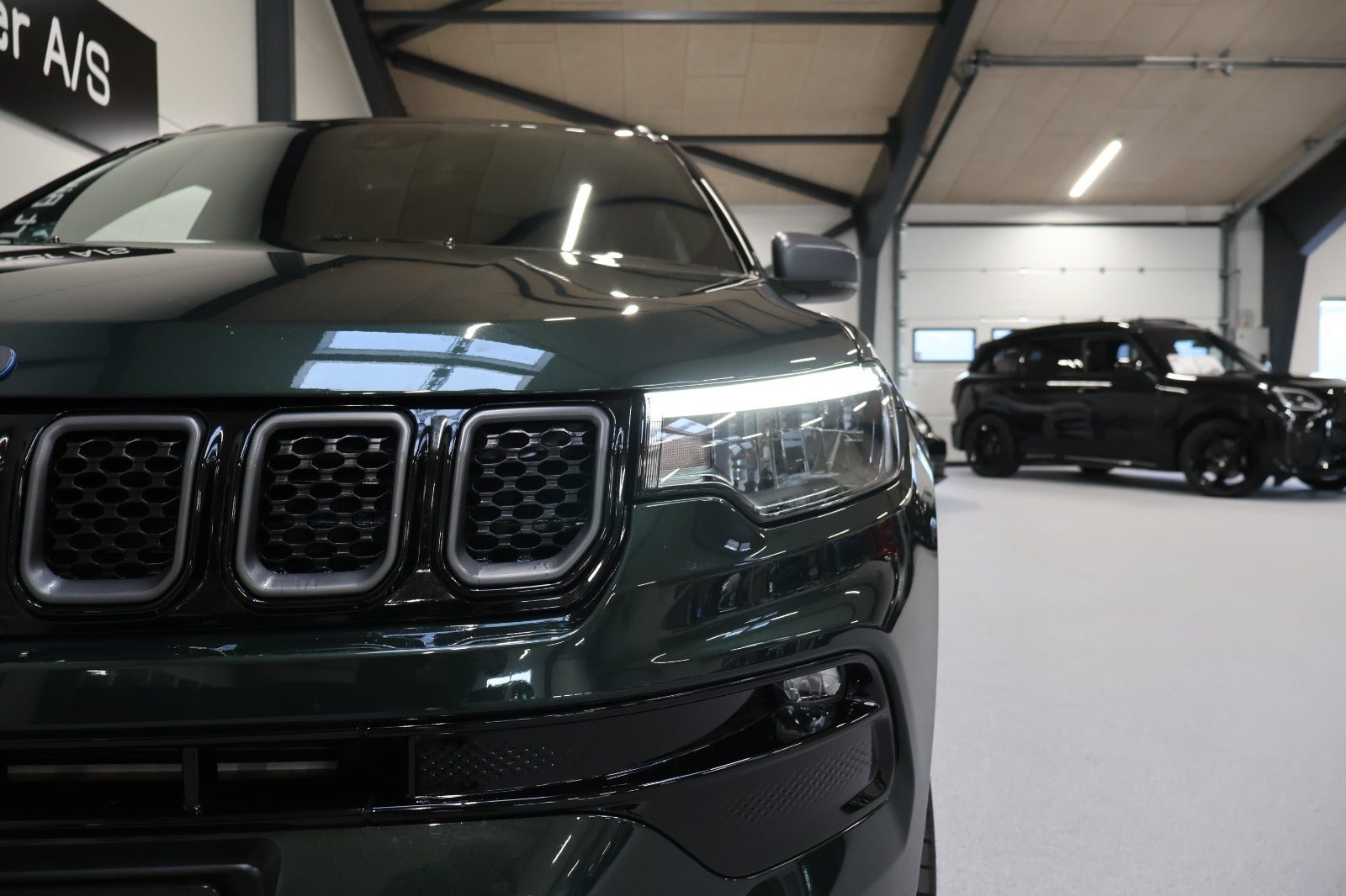 Grøn Jeep Compass fra 2021