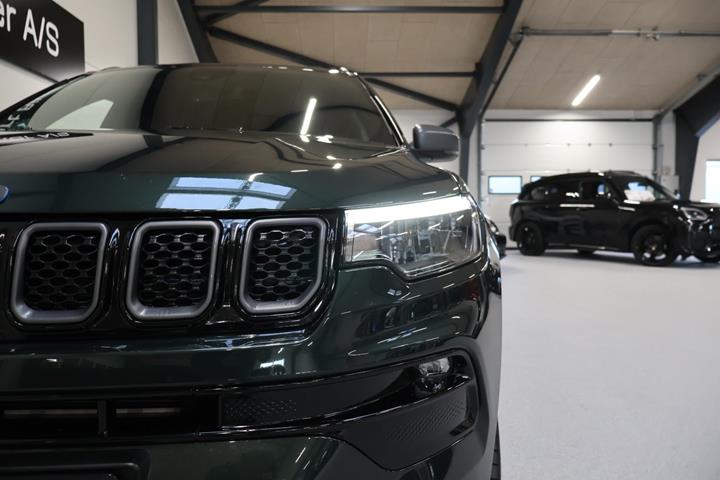 Grøn Jeep Compass fra 2021