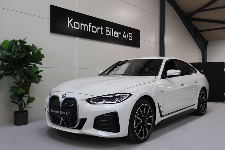Hvid BMW i4 fra 2024