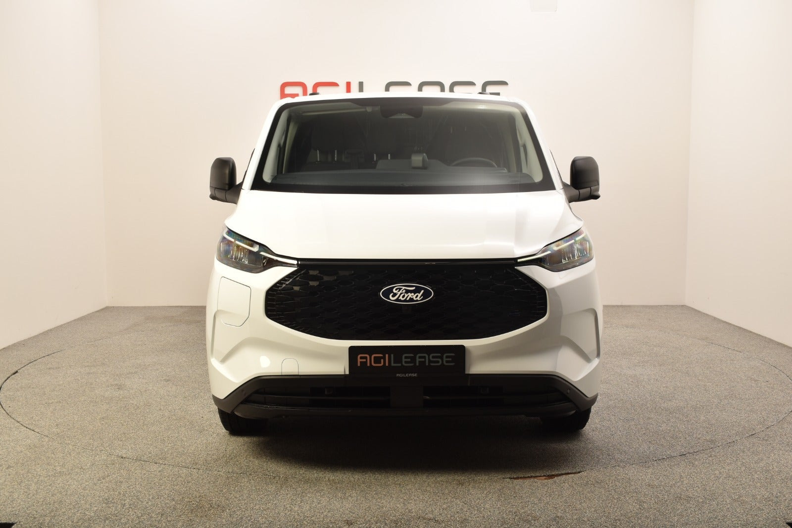 Hvid Ford E-Transit Custom 340 L2 fra 2027
