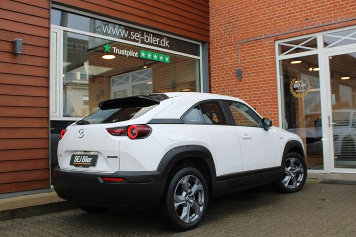 Hvid Mazda MX-30 fra 2022