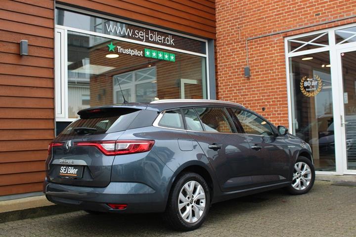 Grå Renault Megane IV fra 2020