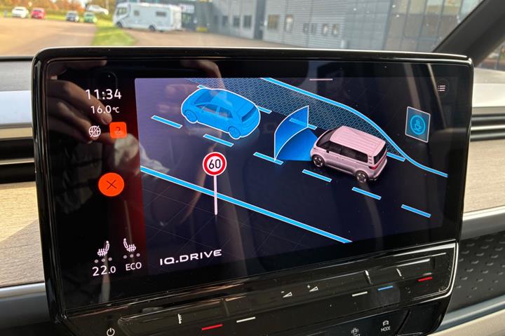 Blå VW ID.Buzz fra 2023