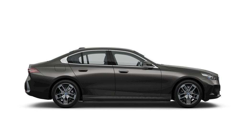 Grå BMW i5 fra 2024