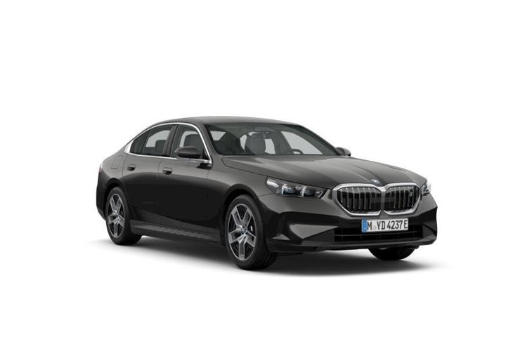 Grå BMW i5 fra 2024