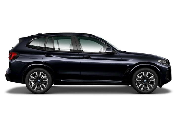 Sort BMW iX3 fra 2024