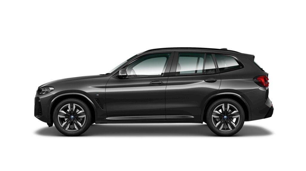 Grå BMW iX3 fra 2023