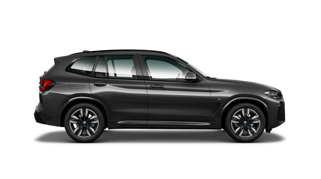 Grå BMW iX3 fra 2023
