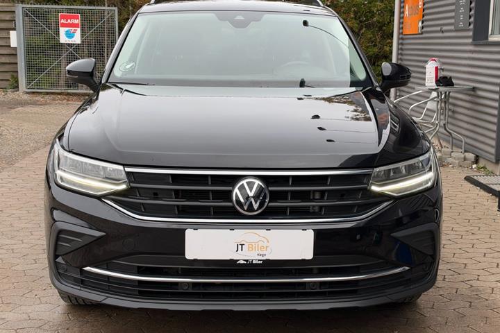 Sort VW Tiguan fra 2021