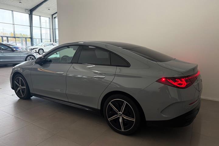 Grå Mercedes CLA250+ fra 2026
