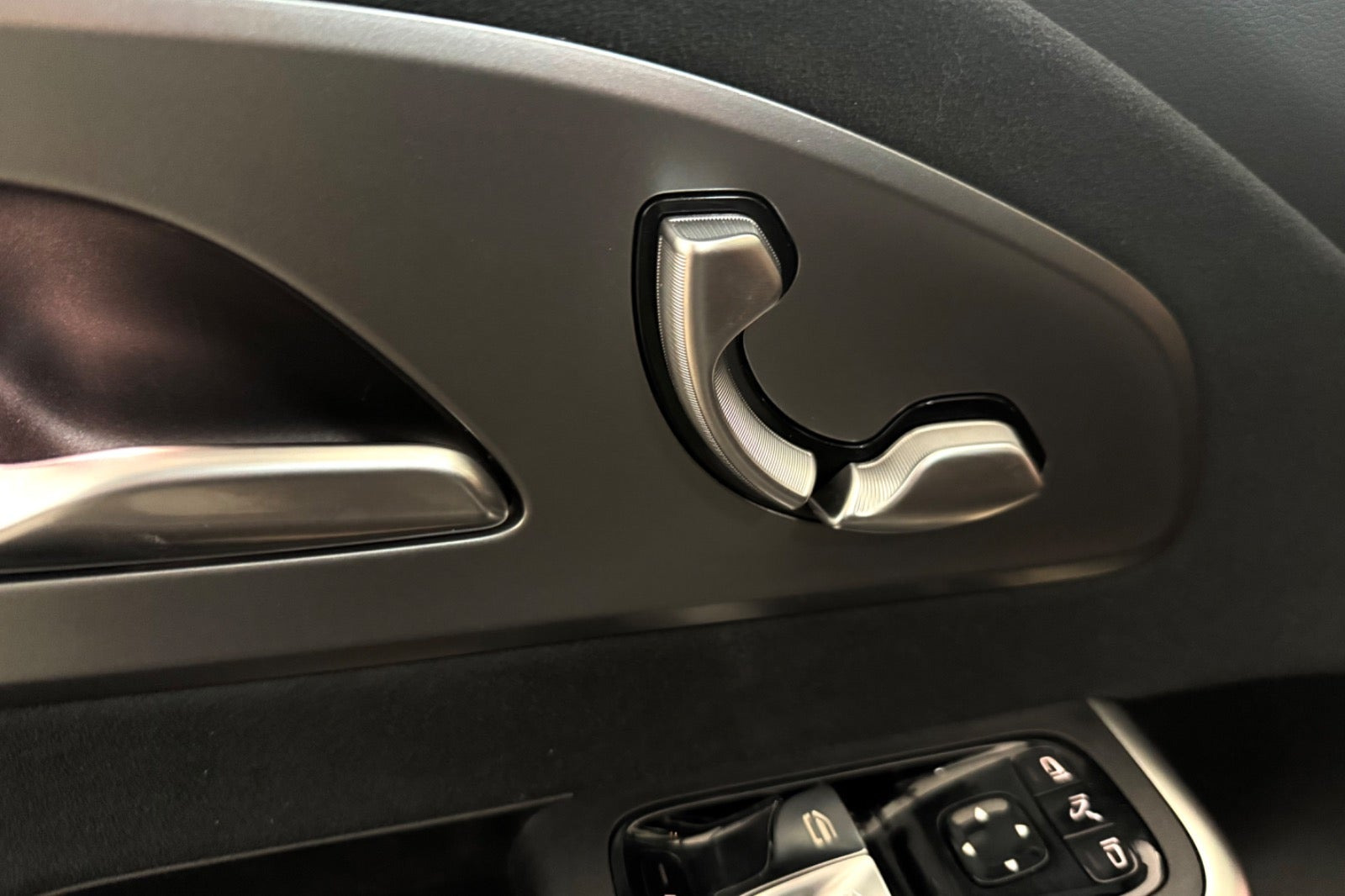 Grå Mercedes CLA250+ fra 2026