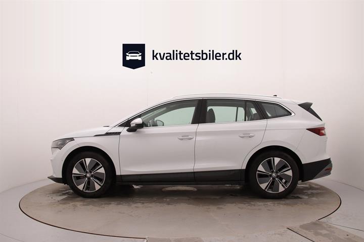 Hvid Skoda Enyaq fra 2022