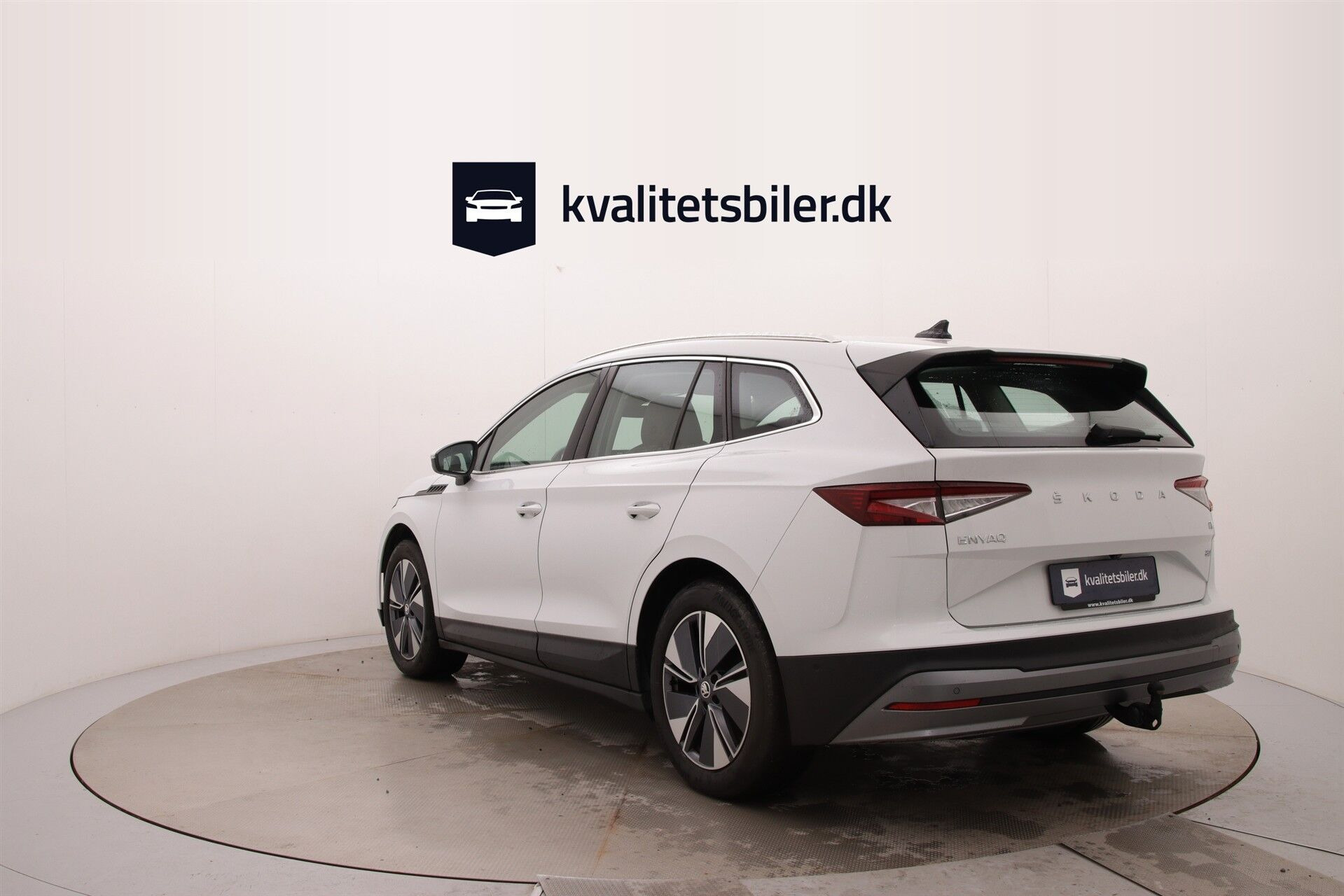 Hvid Skoda Enyaq fra 2022