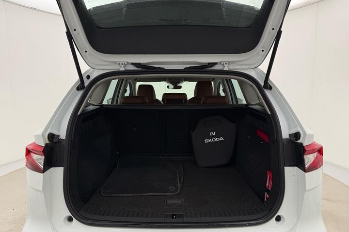 Hvid Skoda Enyaq fra 2022
