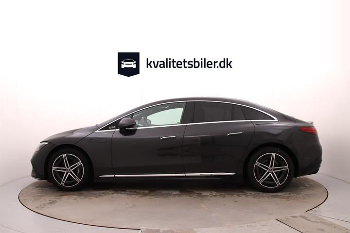 Grå Mercedes EQE350 fra 2024